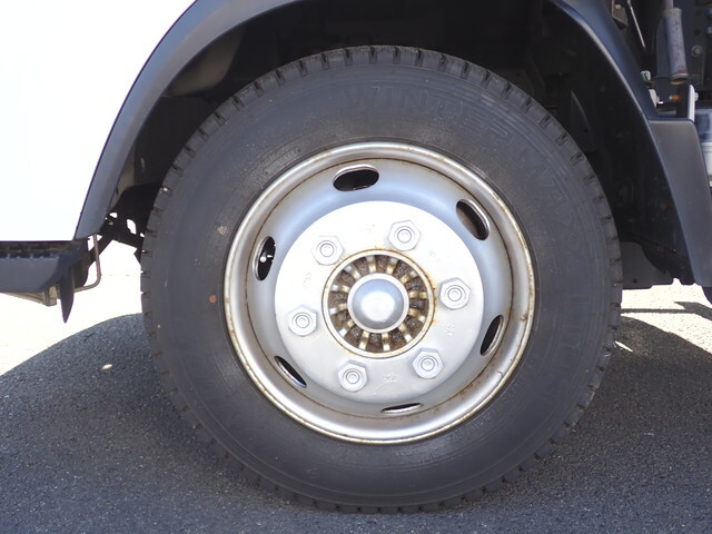 いすゞエルフ冷凍車（冷蔵車）小型（2t・3t）[写真29]