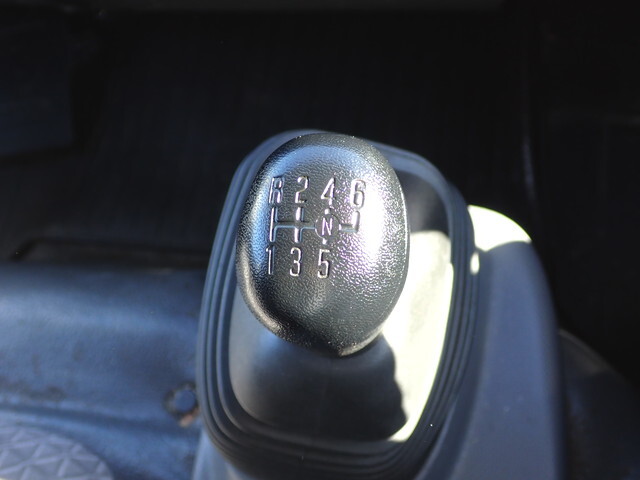 いすゞエルフ冷凍車（冷蔵車）小型（2t・3t）[写真32]