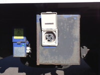 いすゞエルフ冷凍車（冷蔵車）小型（2t・3t）[写真08]