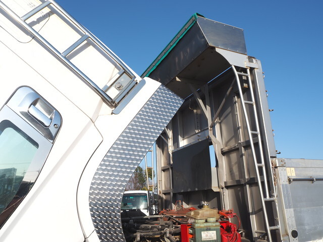 三菱ふそうスーパーグレートアルミブロック大型（10t）[写真29]