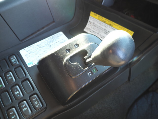 三菱ふそうスーパーグレートアルミブロック大型（10t）[写真36]