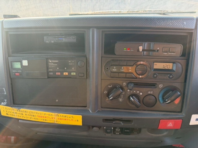 いすゞエルフアルミウイング小型（2t・3t）[写真15]