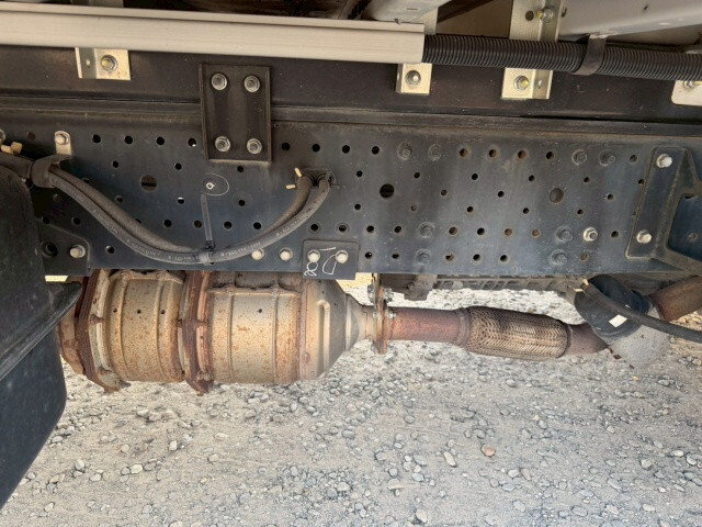 いすゞエルフアルミウイング小型（2t・3t）[写真20]