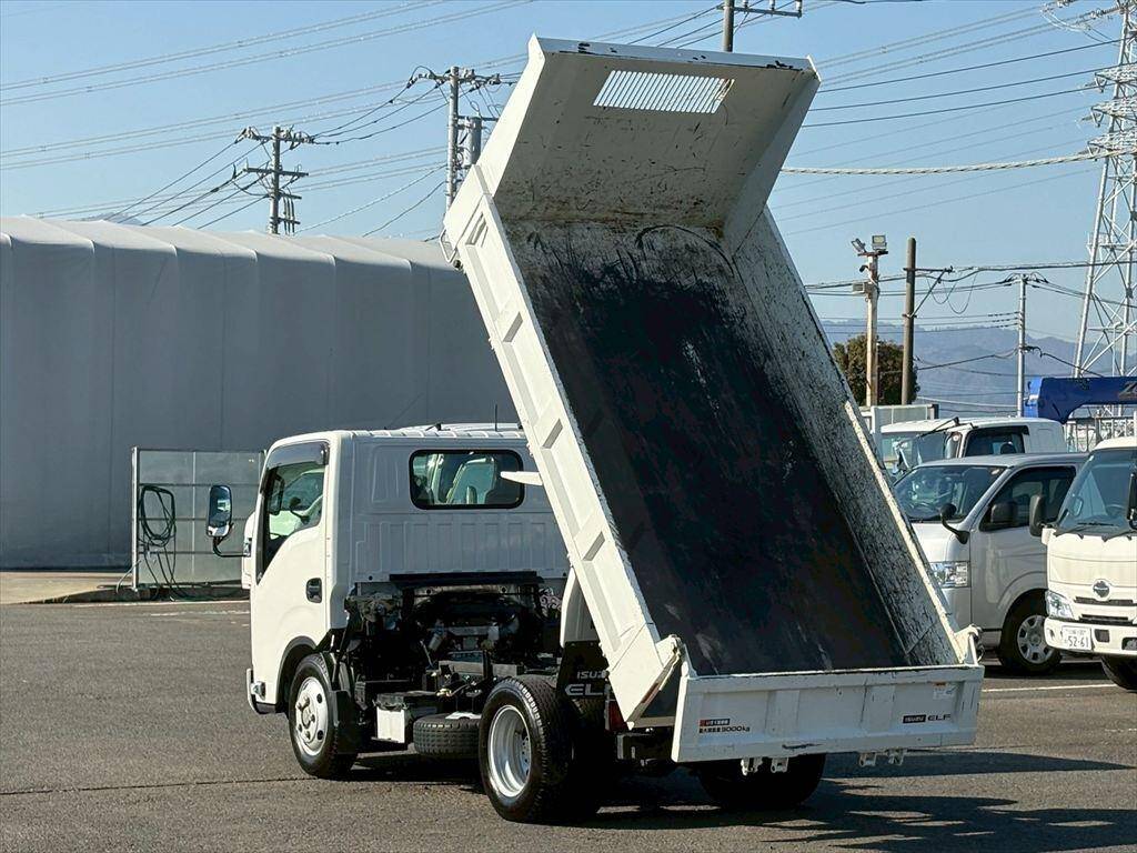 いすゞエルフダンプ小型（2t・3t）[写真11]
