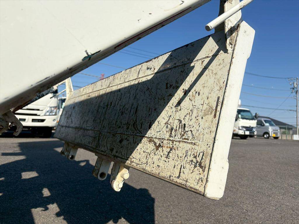 いすゞエルフダンプ小型（2t・3t）[写真12]