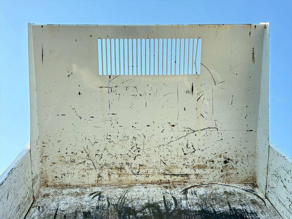 いすゞエルフダンプ小型（2t・3t）[写真07]