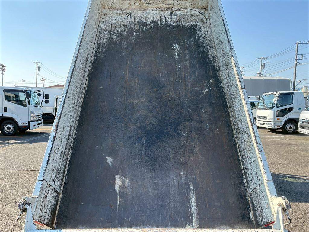 いすゞエルフダンプ小型（2t・3t）[写真08]