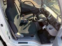 日野デュトロ平ボディ小型（2t・3t）[写真19]