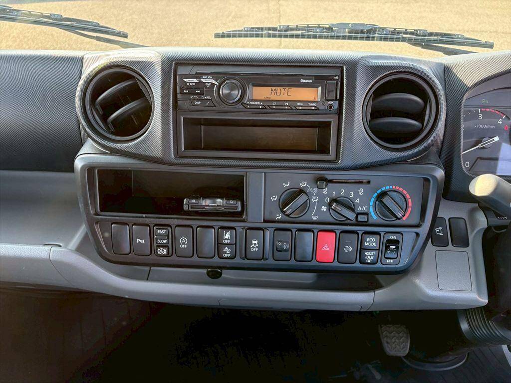 日野デュトロ平ボディ小型（2t・3t）[写真19]