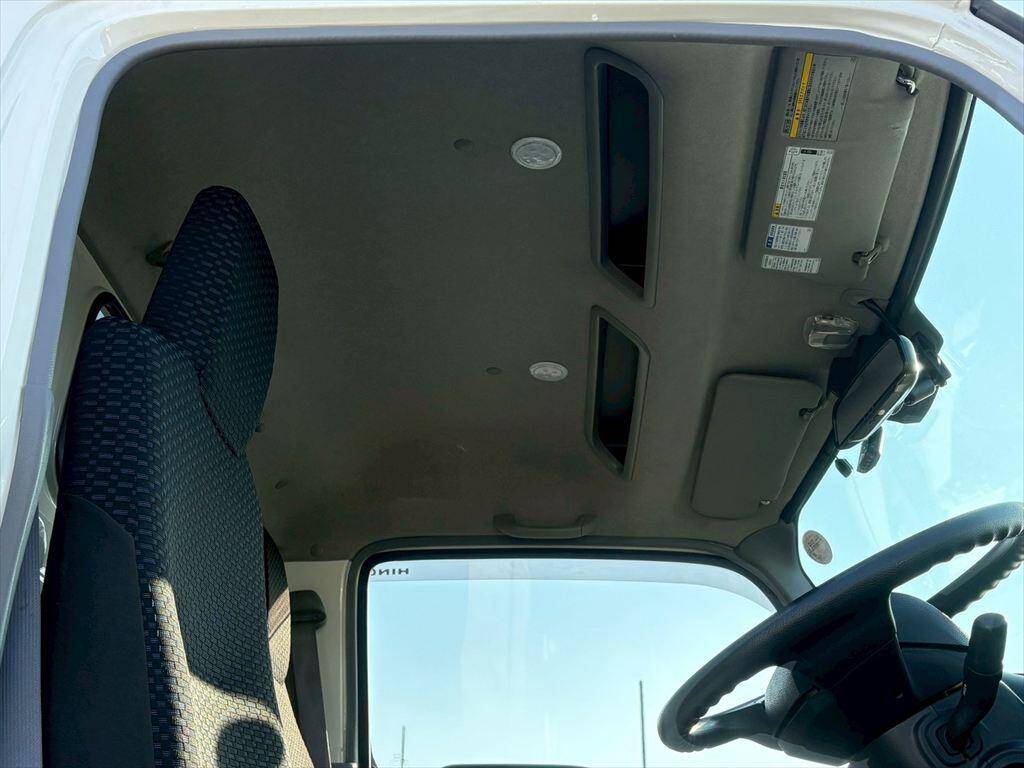 日野デュトロ平ボディ小型（2t・3t）[写真21]