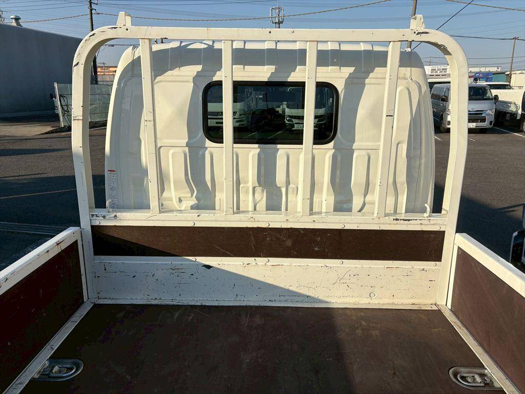 日野デュトロ平ボディ小型（2t・3t）[写真07]