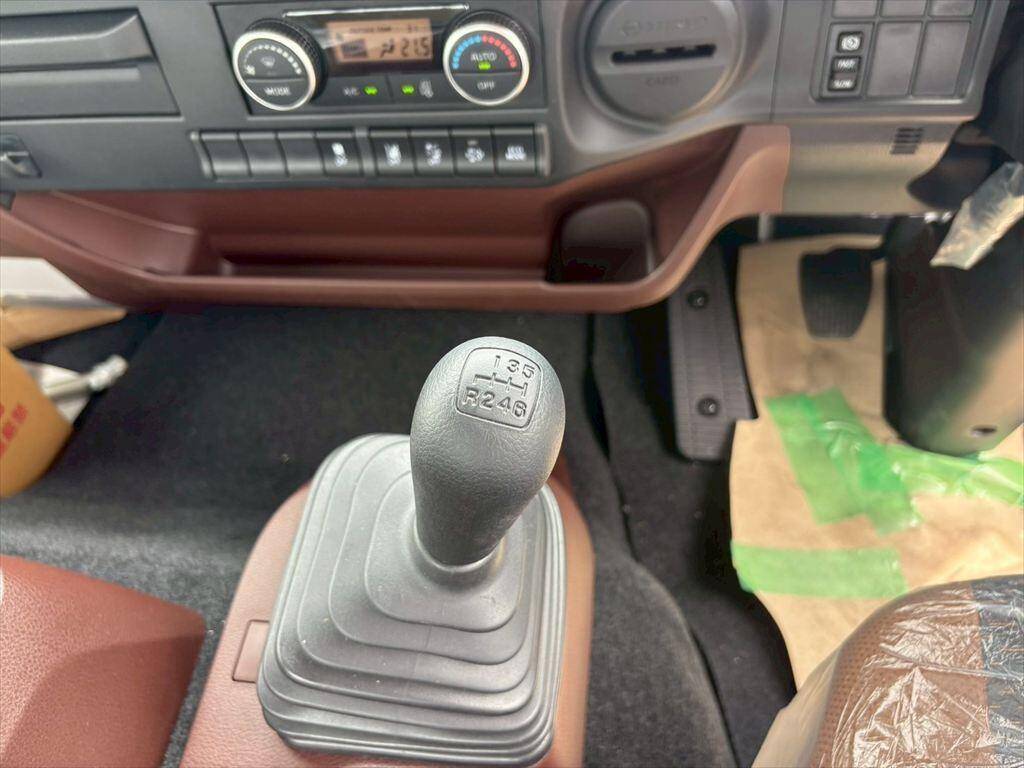 日野レンジャーアルミブロック中型（4t）[写真21]