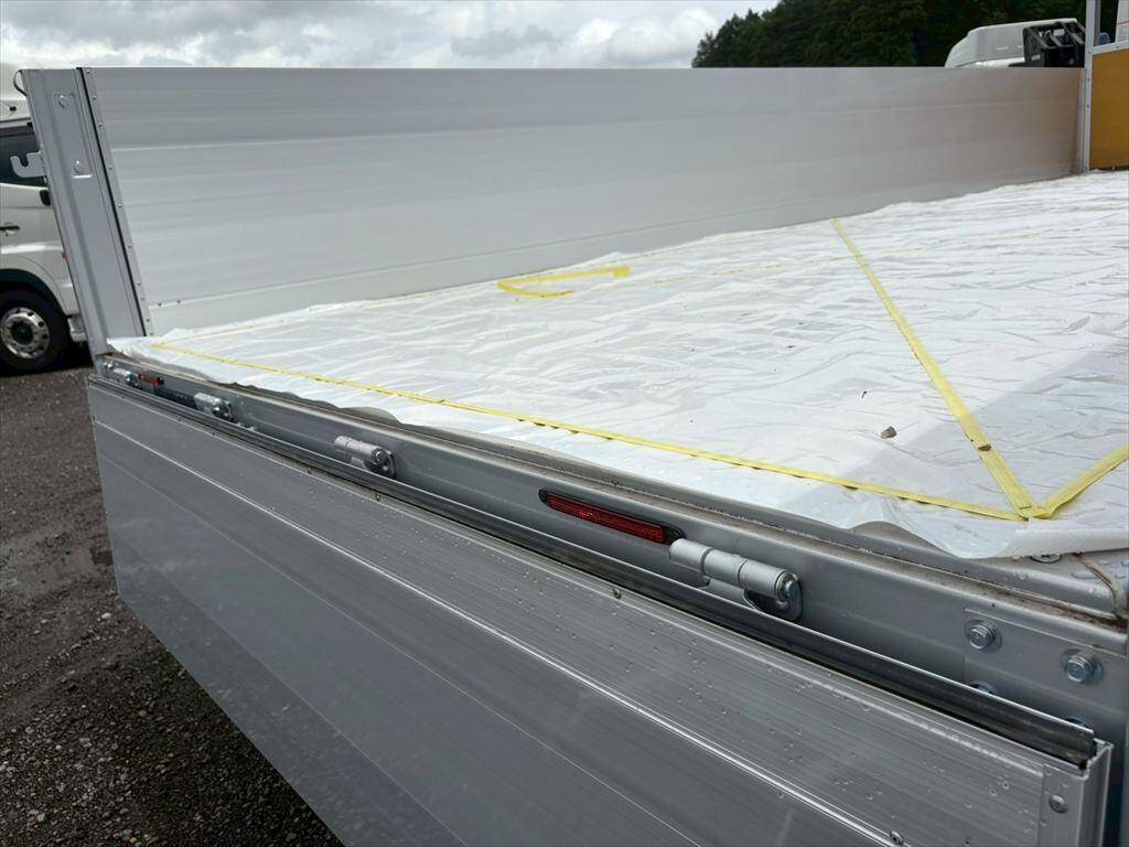 日野レンジャーアルミブロック中型（4t）[写真09]