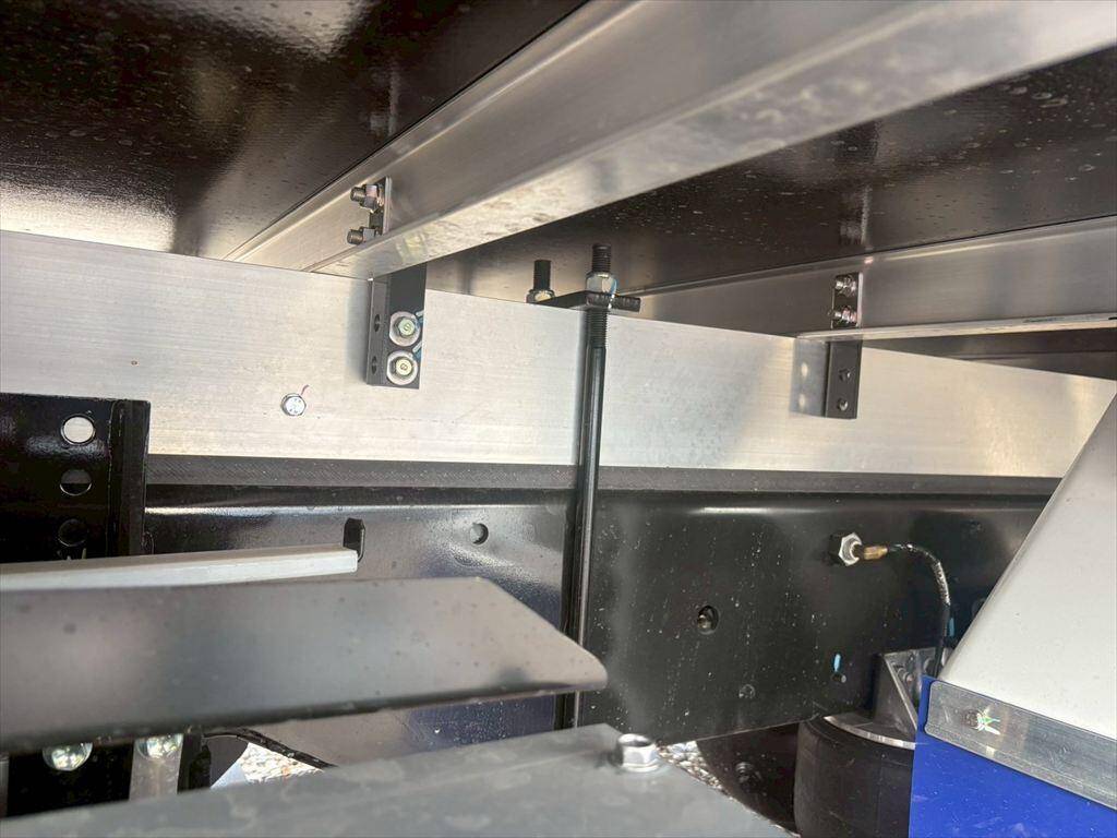 日野レンジャー冷凍車（冷蔵車）中型（4t）[写真17]