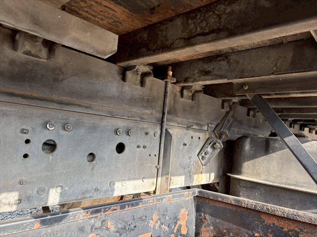 三菱ふそうファイター平ボディ増トン（6t・8t）[写真13]