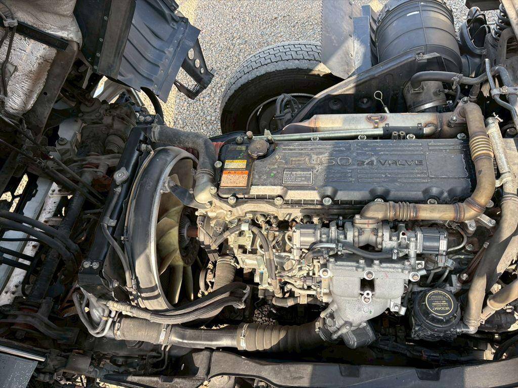 三菱ふそうファイター平ボディ増トン（6t・8t）[写真16]