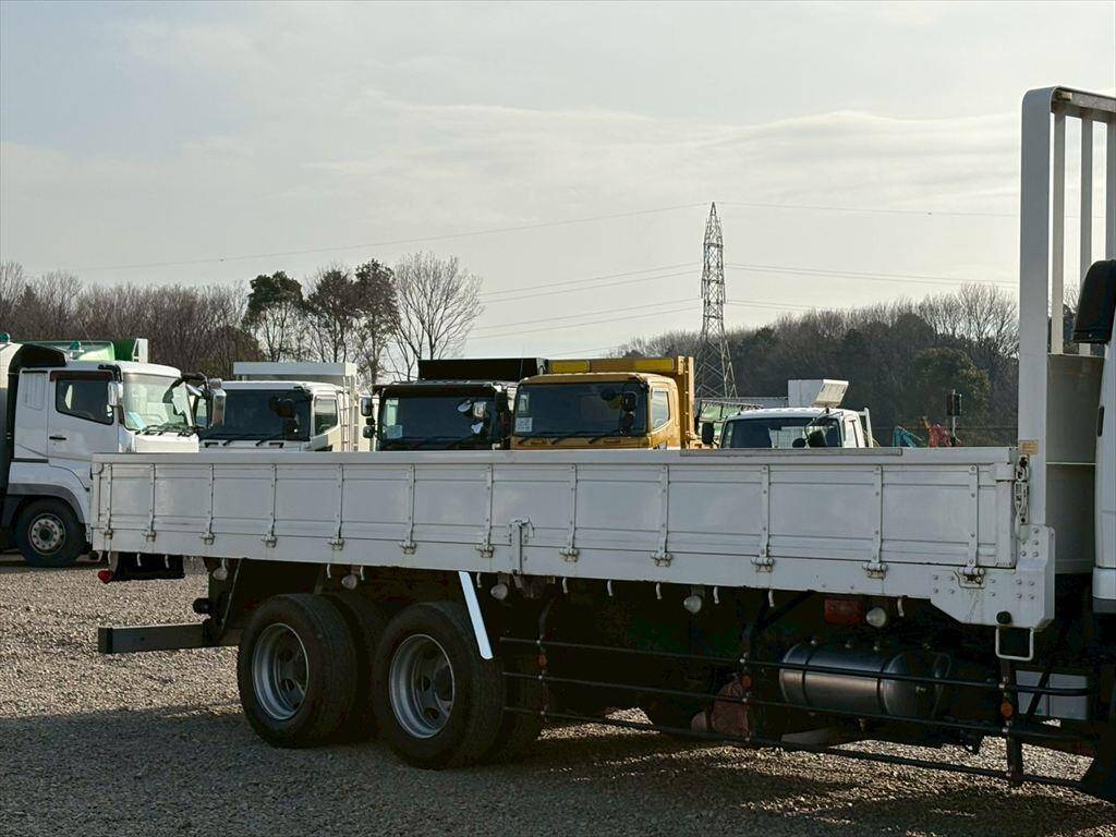 三菱ふそうファイター平ボディ増トン（6t・8t）[写真05]