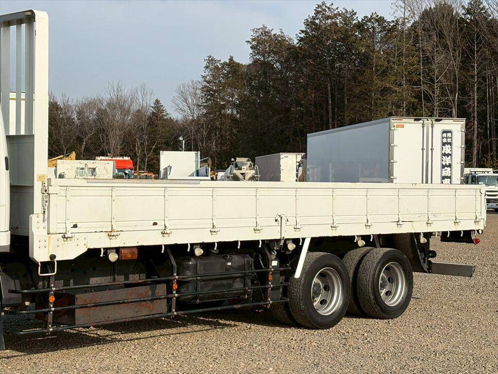 三菱ふそうファイター平ボディ増トン（6t・8t）[写真06]