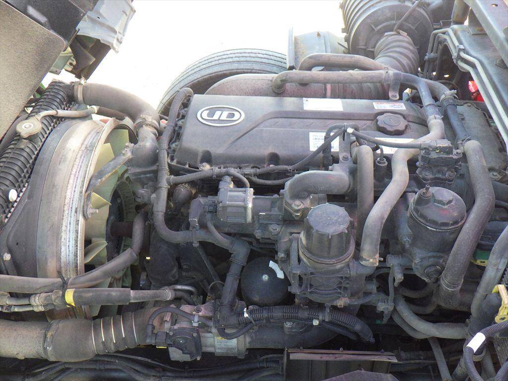 UDトラックスコンドルセルフクレーン4段増トン（6t・8t）[写真14]