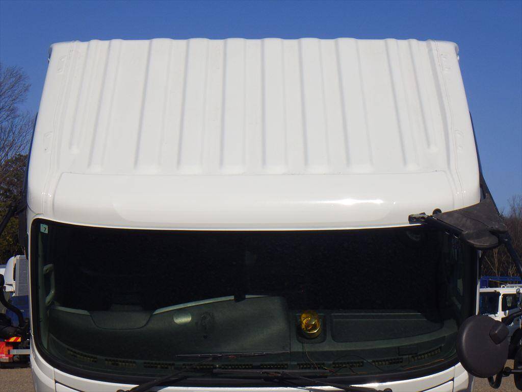 UDトラックスコンドルセルフクレーン4段増トン（6t・8t）[写真16]