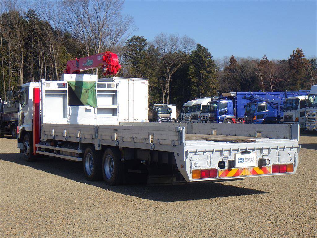 UDトラックスコンドルセルフクレーン4段増トン（6t・8t）[写真03]