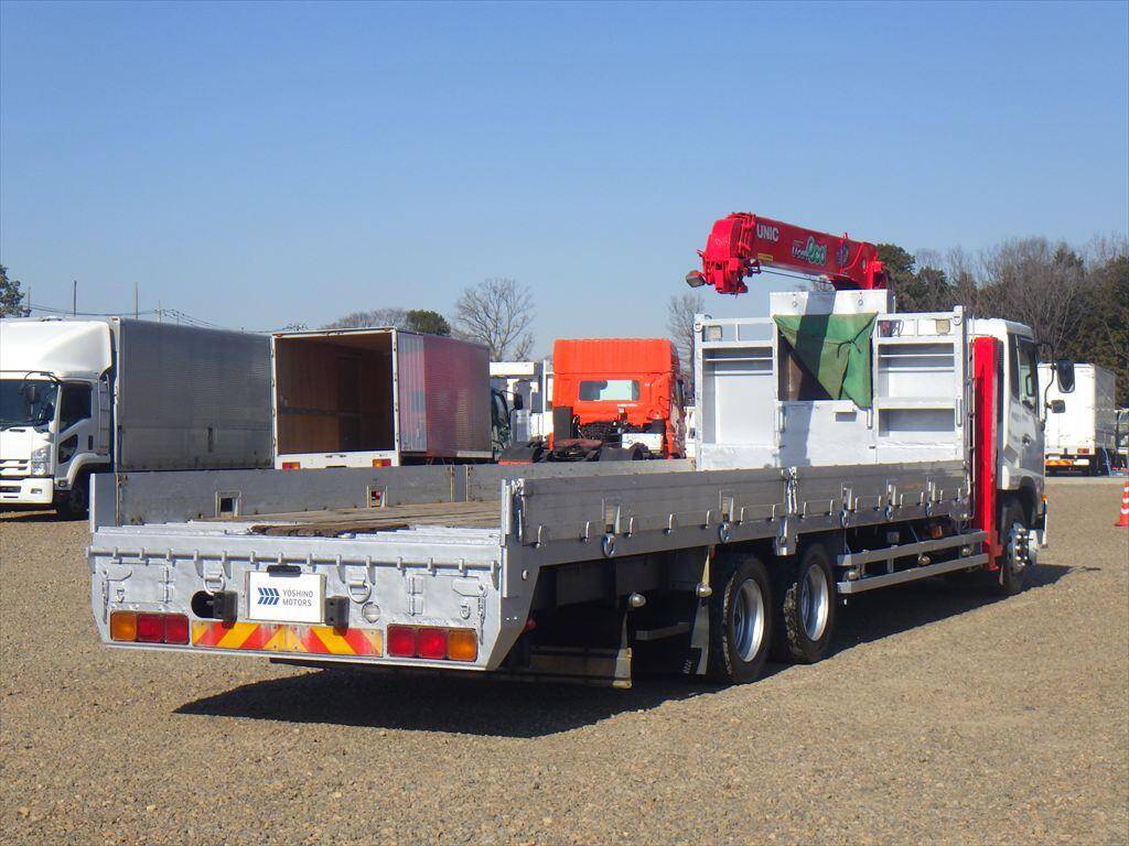 UDトラックスコンドルセルフクレーン4段増トン（6t・8t）[写真04]