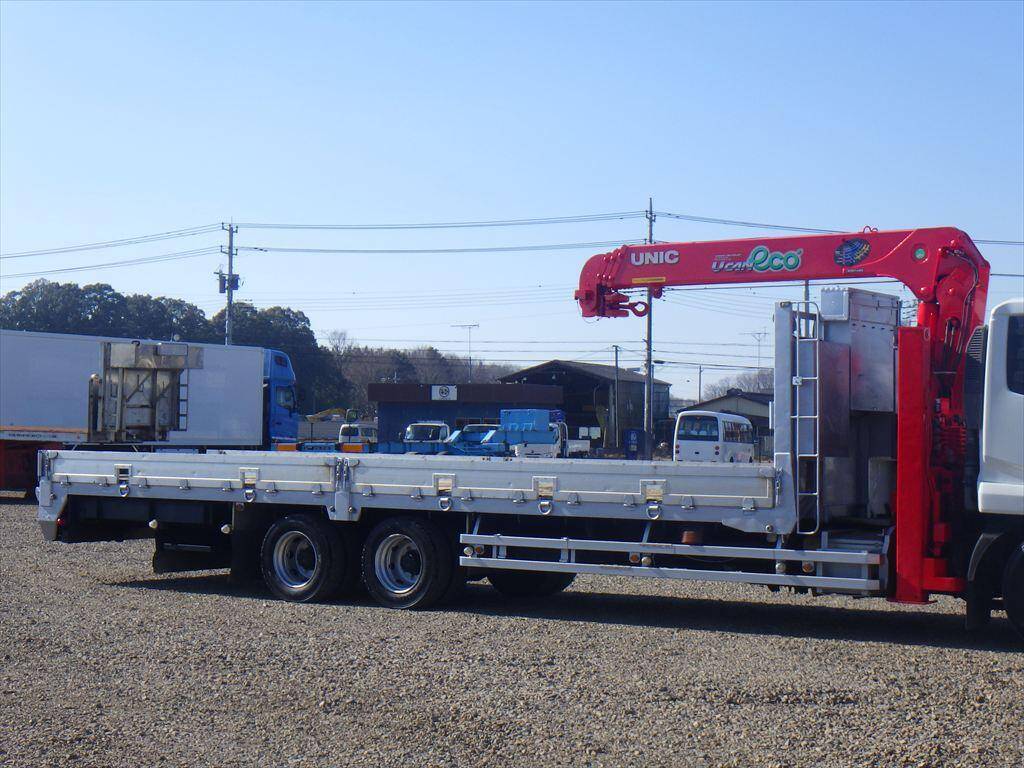 UDトラックスコンドルセルフクレーン4段増トン（6t・8t）[写真05]