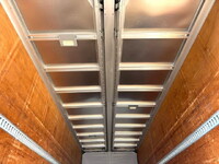 いすゞフォワードアルミウイング増トン（6t・8t）[写真08]