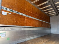 いすゞフォワードアルミウイング増トン（6t・8t）[写真09]