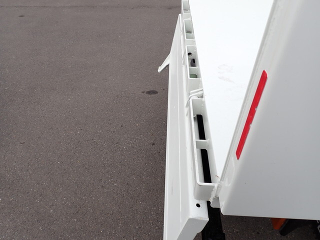 三菱ふそうキャンターダンプ小型（2t・3t）[写真14]
