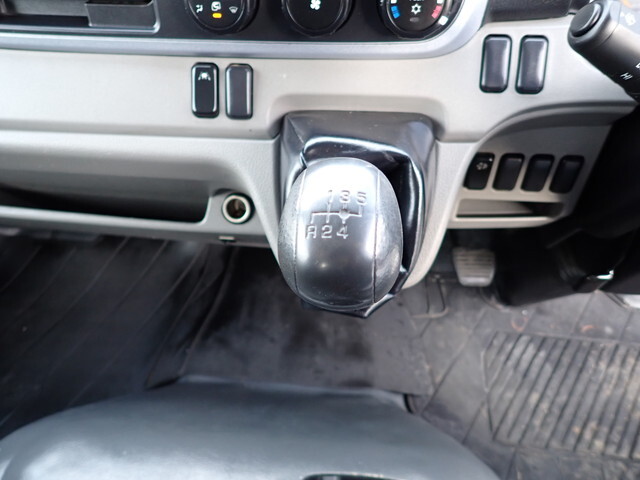 三菱ふそうキャンターダンプ小型（2t・3t）[写真37]