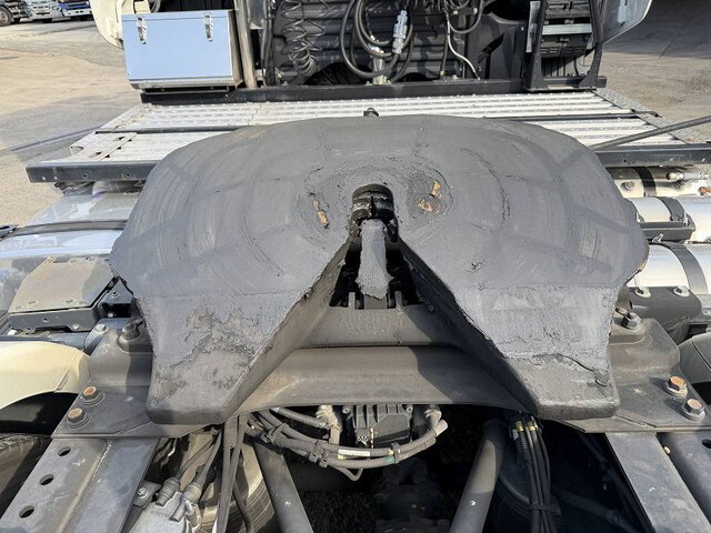 日野プロフィアトレーラーヘッド（トラクターヘッド）大型（10t）[写真21]