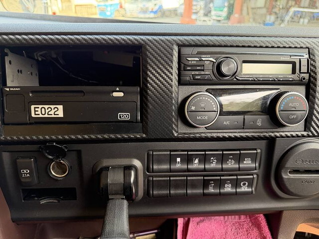 日野プロフィアトレーラーヘッド（トラクターヘッド）大型（10t）[写真31]