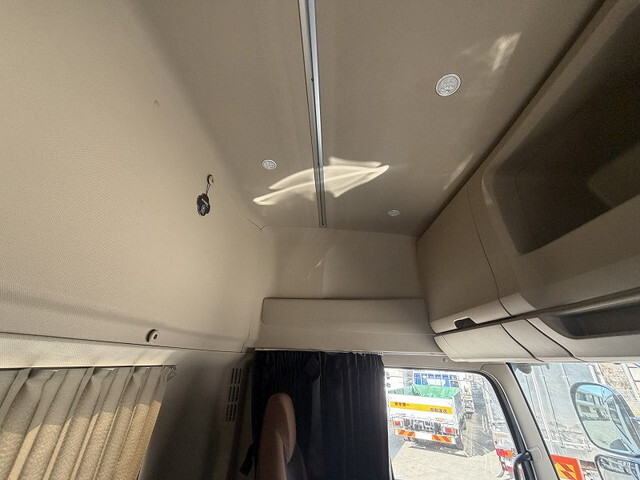 日野プロフィアトレーラーヘッド（トラクターヘッド）大型（10t）[写真35]