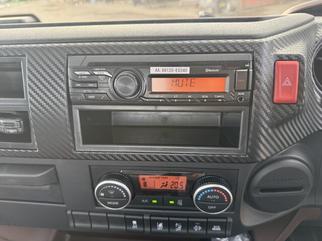 日野レンジャーアルミブロック中型（4t）[写真11]