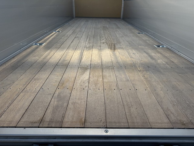 日野レンジャーアルミブロック中型（4t）[写真24]