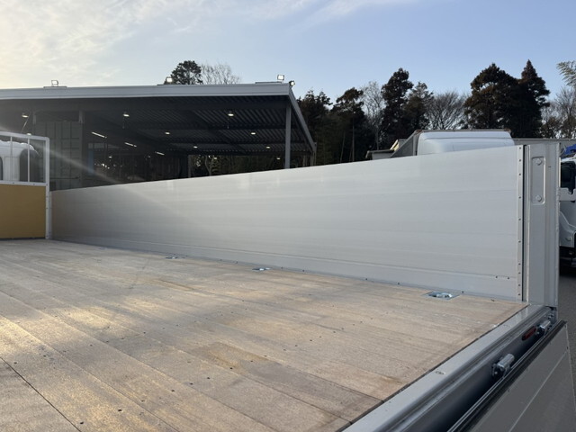 日野レンジャーアルミブロック中型（4t）[写真26]