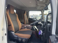 日野レンジャーアルミブロック中型（4t）[写真06]