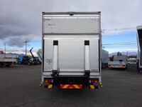 三菱ファイターアルミウイング中型（4t）[写真14]