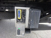 三菱ファイターアルミウイング中型（4t）[写真22]