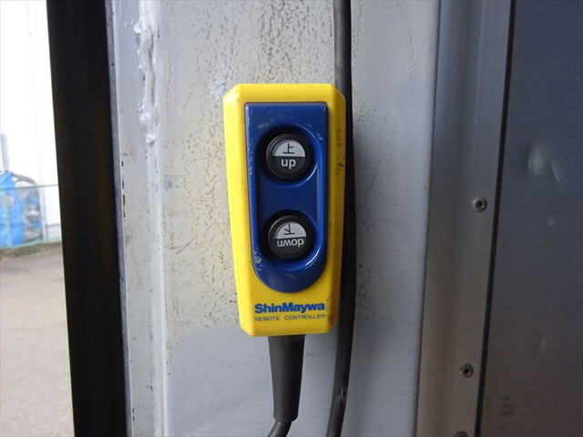 三菱ファイターアルミウイング中型（4t）[写真22]