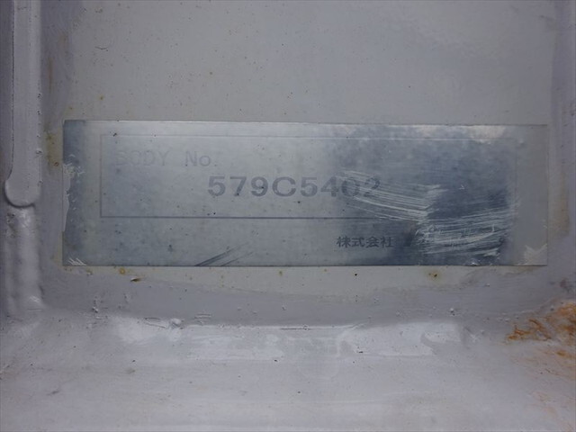 三菱ファイターアルミウイング中型（4t）[写真30]