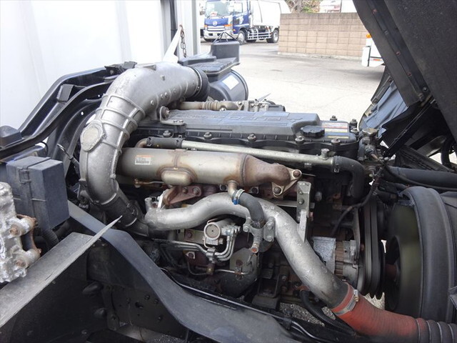 三菱ファイターアルミウイング中型（4t）[写真33]