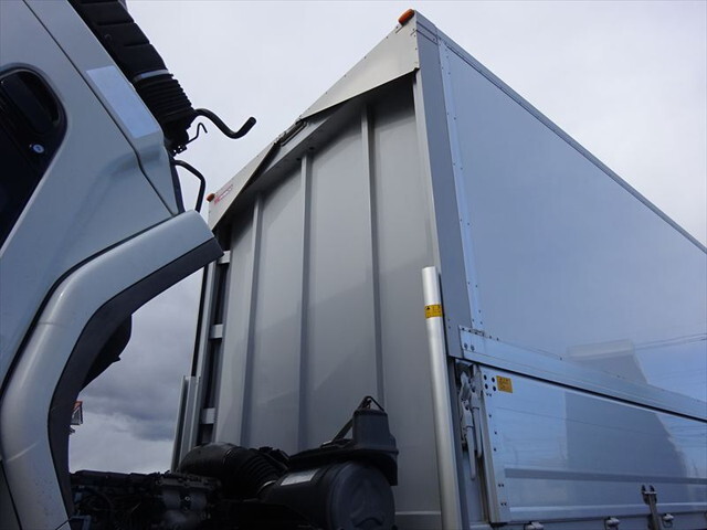 三菱ファイターアルミウイング中型（4t）[写真37]