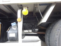 三菱ファイターアルミウイング中型（4t）[写真08]