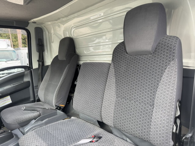 いすゞエルフ冷凍車（冷蔵車）小型（2t・3t）[写真16]