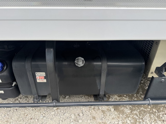 いすゞエルフ冷凍車（冷蔵車）小型（2t・3t）[写真27]