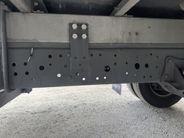 いすゞエルフ冷凍車（冷蔵車）小型（2t・3t）[写真29]