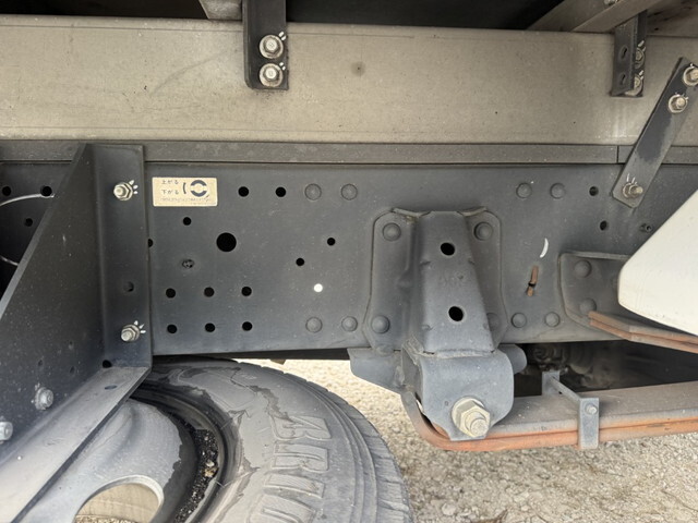 いすゞエルフ冷凍車（冷蔵車）小型（2t・3t）[写真31]