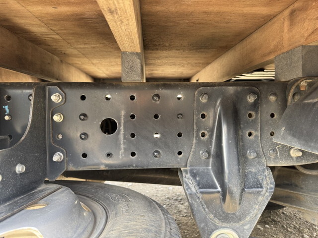 三菱ふそうキャンター平ボディ小型（2t・3t）[写真12]